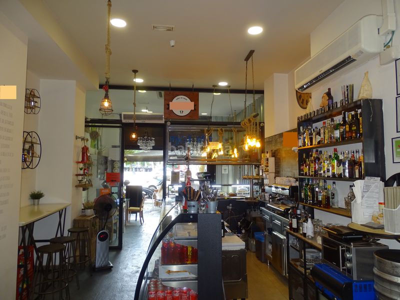 Foto 4dd468fe-b531-45bc-91a7-948e250fb15a. Traspàs local comercial amb calefacció a Dreta de l´Eixample Barcelona