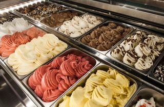 Trasp�s Local Comercial a Segur Platja. Se traspasa heladeria cafeteria bar restaurante  en zona prime d