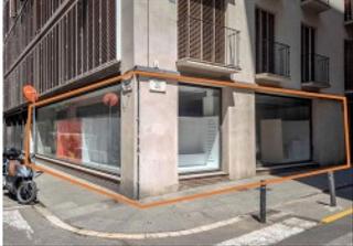 Location Local commercial à Gòtic. Gran fachada y esquinera de 18 metros.