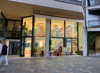 Lloguer Local Comercial a Bonavista. Espectacular local con vistas completas a playa y mar. zona prim