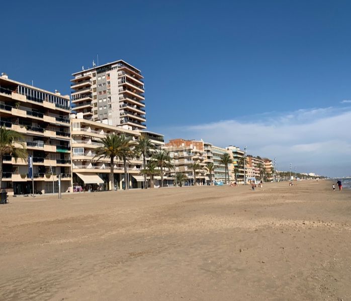 Foto fc7947f9-36fa-4222-a690-403197bb2770. Rent business premise with heating in Bonavista Vendrell (El)