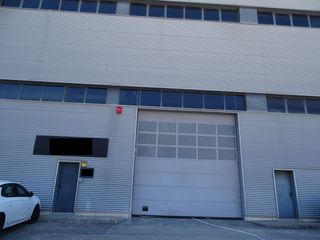 Lloguer Nau industrial a Finestrelles. Disponible en julio. excelente ubicación y nave en perfecto esta