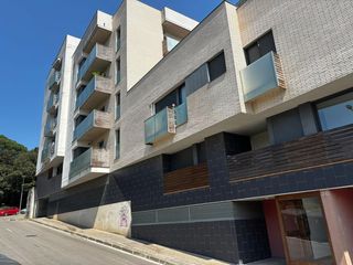 Pis a Sant Gregori. Piso en venta en taialà, girona