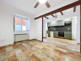Rent Semi detached house  Canyelles. Casa rústica de 4 habitaciones reformada en sant pere de ribes
