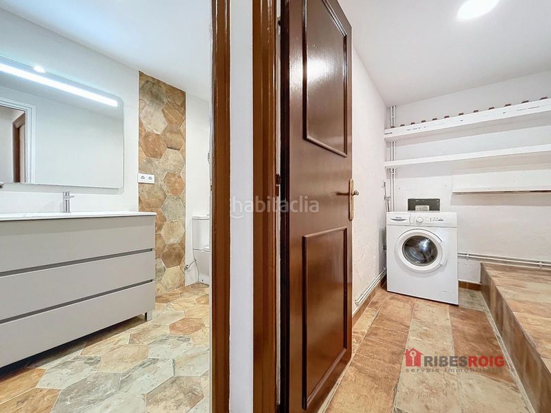 Foto 2e35f50c-79ac-4f26-abee-e352b9b51c06. Rent semi detached house with heating parking in Centre Sant Pere de Ribes