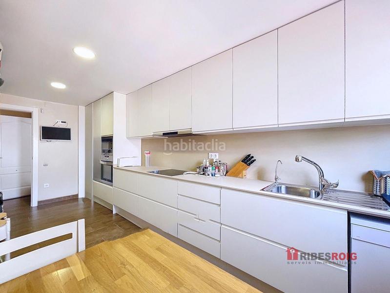 Foto 14100bfc-099f-48f4-aadd-9b55a1c10802. Casa adossada amb calefacció a Centre Sant Pere de Ribes