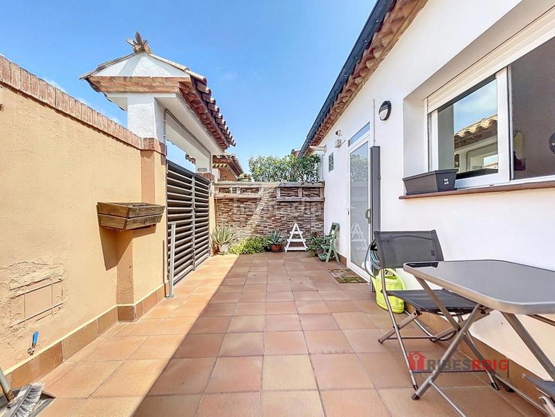 Foto 5af40bde-fc49-4c07-8d56-2fdbef59ebe8. Casa adossada amb calefacció a Centre Sant Pere de Ribes