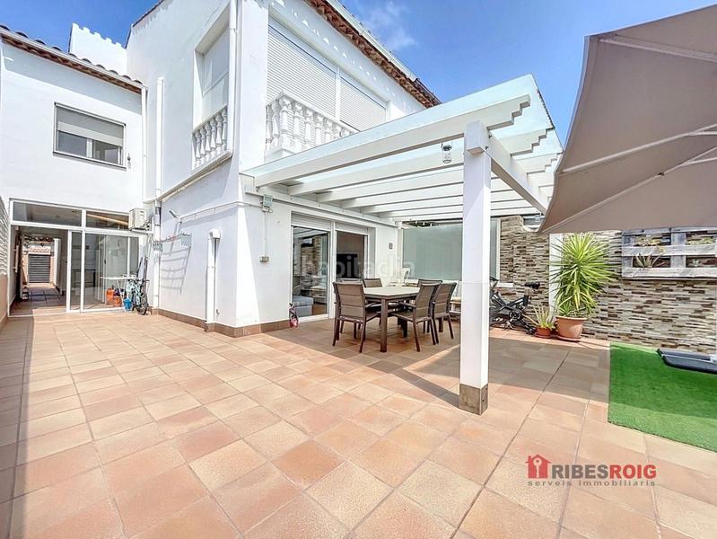 Foto bfc173d4-5ab9-4be5-a7a0-12a7c3568156. Casa adossada amb calefacció a Centre Sant Pere de Ribes