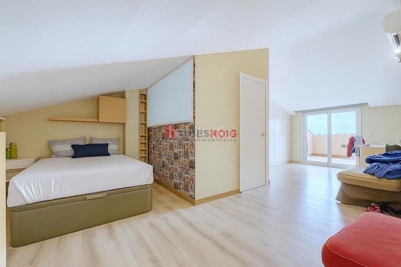 Foto f2bc2240-64e6-49bb-9b41-52910de681a2. Casa adossada amb calefacció a Centre Sant Pere de Ribes