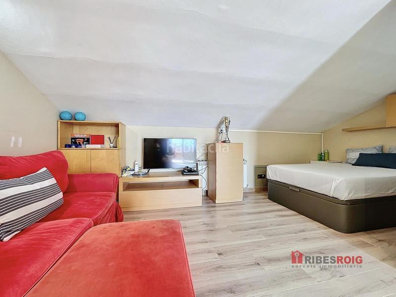 Foto f6e0e743-b217-435e-8f65-163d1f9a7cd6. Casa adossada amb calefacció a Centre Sant Pere de Ribes