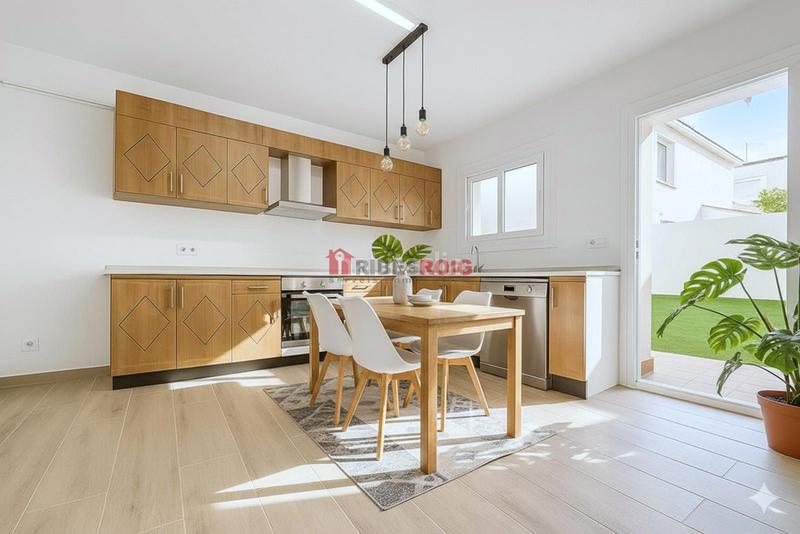 Foto 0a6913cf-27b1-43ae-ba43-b0b6b0f31d13. Maison avec parking dans Centre Sant Pere de Ribes