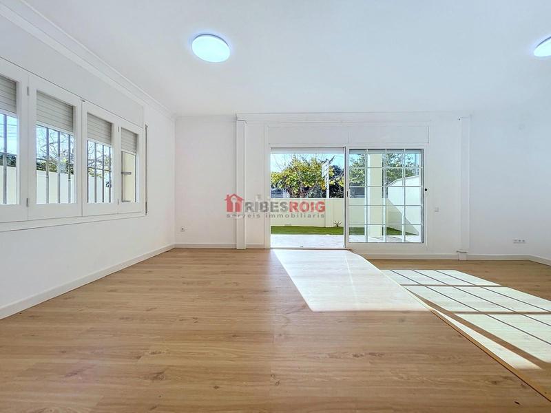 Foto 825bd6e3-9c05-4dae-81ae-e98effe93c5b. Maison avec parking dans Centre Sant Pere de Ribes