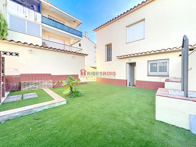 Foto f602bd9f-8eb2-4d6e-b7f3-47f039af3ee9. Maison avec parking dans Centre Sant Pere de Ribes