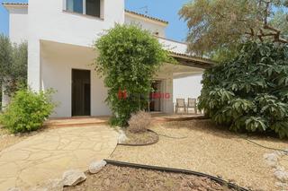 Location Maison  Ausias march. Casa de 4 habitaciones con jardin