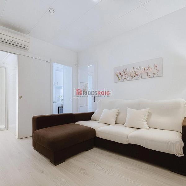 Foto a8e68a6e-1411-4890-8e74-08216b8785bc. Piso  reformado en el centro en Centre Sant Pere de Ribes