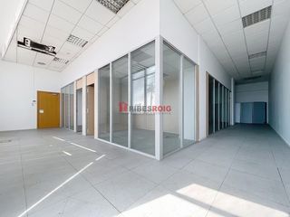 Office space  Europa. Oficina en vilanova con servicio de porteria