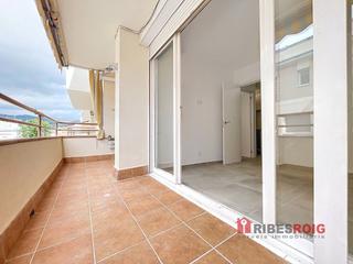 Lloguer Pis  Cristofol mestres. Piso reformado de 4 habitaciones en ribes