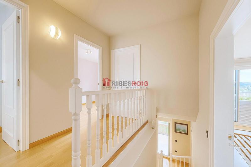 Foto 2b5f70bc-c1d1-46bb-b866-1d72fb0be87c. Casa a schiera con riscaldamento parcheggio in Centre Sant Pere de Ribes