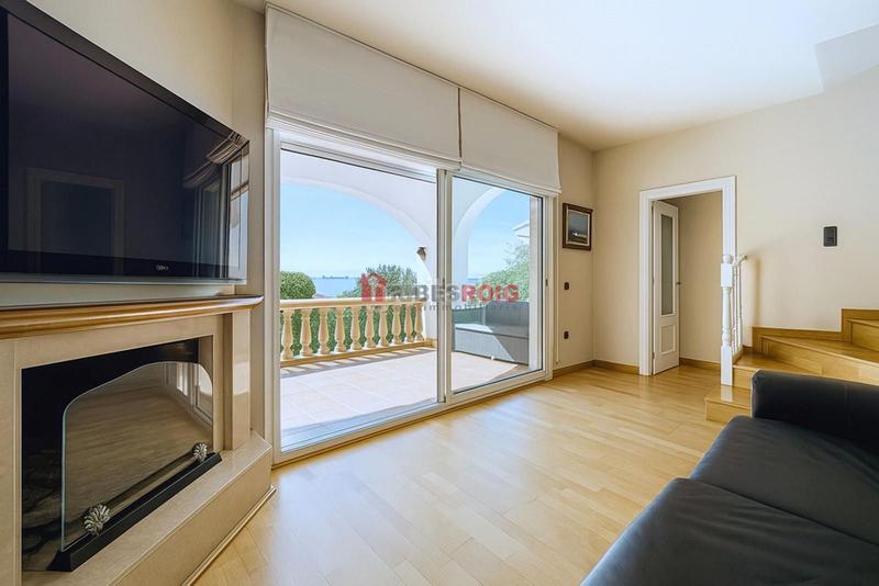 Foto 42fa765c-3b11-4ca4-b77d-c1cfff68b190. Casa a schiera con riscaldamento parcheggio in Centre Sant Pere de Ribes