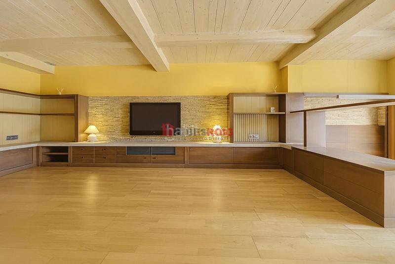 Foto 7d97f8e2-1f93-4009-a791-d207a28bf10f. Casa a schiera con riscaldamento parcheggio in Centre Sant Pere de Ribes