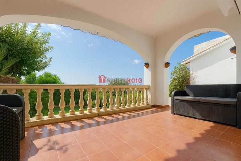 Foto cc3eb0b1-d5cc-4ade-a72c-f11d8f470fa1. Casa a schiera con riscaldamento parcheggio in Centre Sant Pere de Ribes