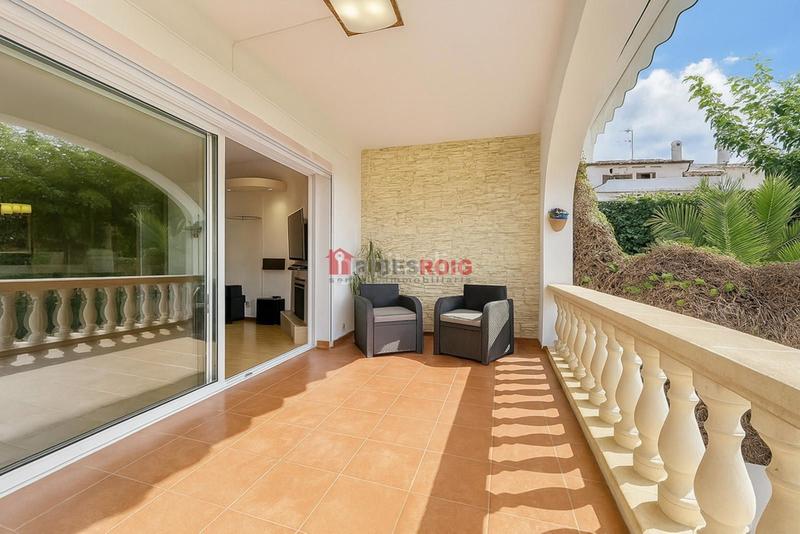 Foto d2afe0ed-5e3c-4de5-9130-aedbd6d152e2. Casa a schiera con riscaldamento parcheggio in Centre Sant Pere de Ribes