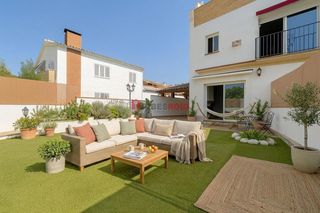 House in Centre. Gran casa con vistas panoramicas