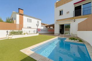 House in Centre. Gran casa con vistas panoramicas