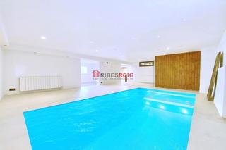 Casa  Fonoll. Casa aislada con piscina y reformada en can pere de la plana