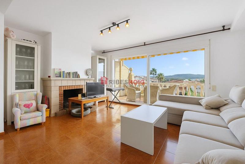 Foto 2c920394-4f58-4dbe-b218-14d73df8a5b1. Reihenhaus mit heizung parking pool in Centre Sant Pere de Ribes