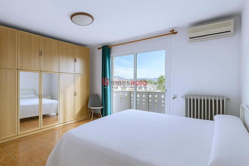 Foto c5734bc4-11bf-453a-ba62-357c4327debb. Reihenhaus mit heizung parking pool in Centre Sant Pere de Ribes