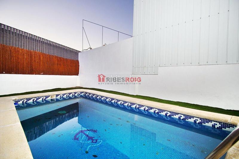 Foto 3a36151d-9cf1-4019-a1c9-b125be47c11a. Alquiler casa  de 4 habitaciones con jardín y piscina en Sant Pere de Ribes