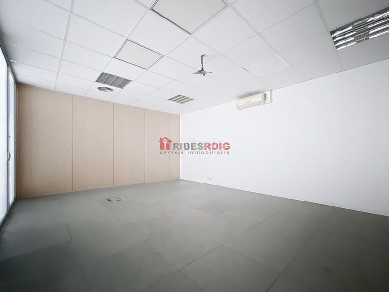Foto 0a96cb80-4d3f-4a7c-819a-e297ea94a2fa. Rent office space in Masia Nova-Solicrup Vilanova i la Geltrú