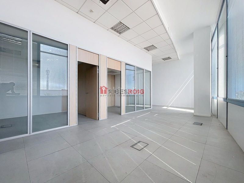 Foto 77285a9a-ac14-4004-887a-e87256998fdc. Rent office space in Masia Nova-Solicrup Vilanova i la Geltrú