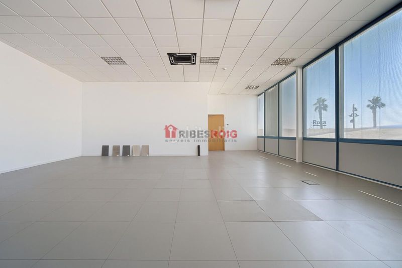 Foto 34c1a0a5-402c-47a4-9b3e-a22882ba32e5. Miete büro in Masia Nova-Solicrup Vilanova i la Geltrú