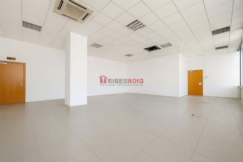 Foto 8b3127ab-6a39-41f3-b746-7e33a84cf37c. Miete büro in Masia Nova-Solicrup Vilanova i la Geltrú
