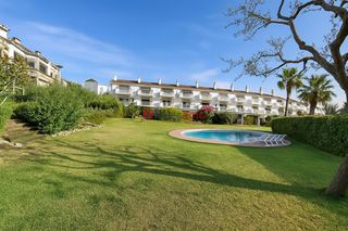 Maison jumelée  Narcis oller. Casa de 5 habitaciones con jardín y piscina