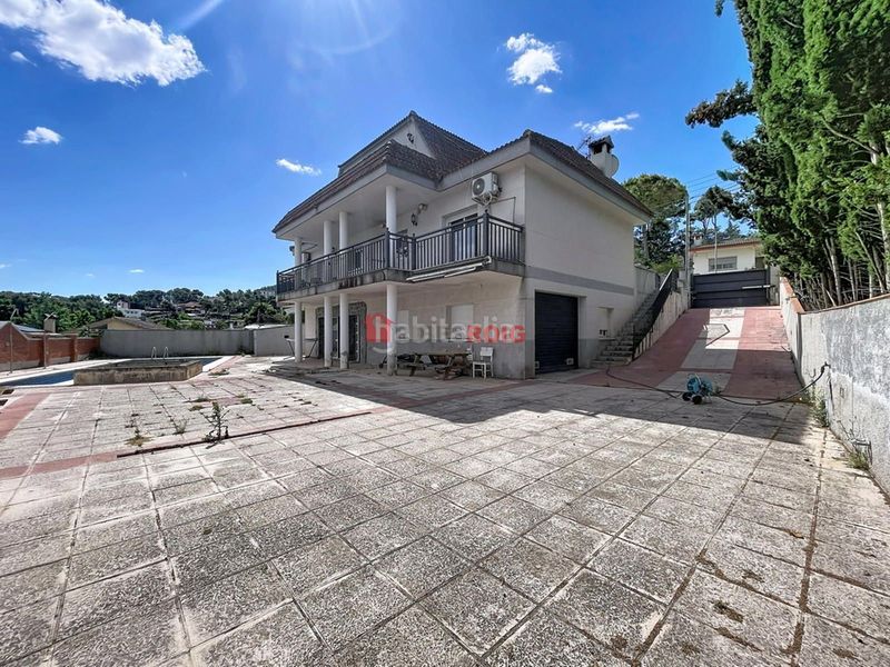 Foto 1a03b043-d81d-40bd-b07b-54f615a10a35. Xalet amb piscina a Canyelles