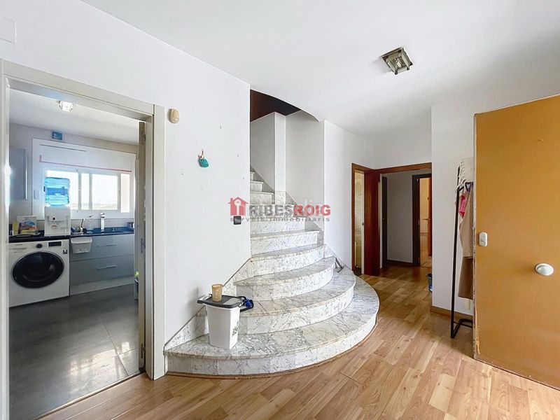 Foto 472787f8-60d8-410e-9ab5-b8cf7142d8a4. Xalet amb piscina a Canyelles