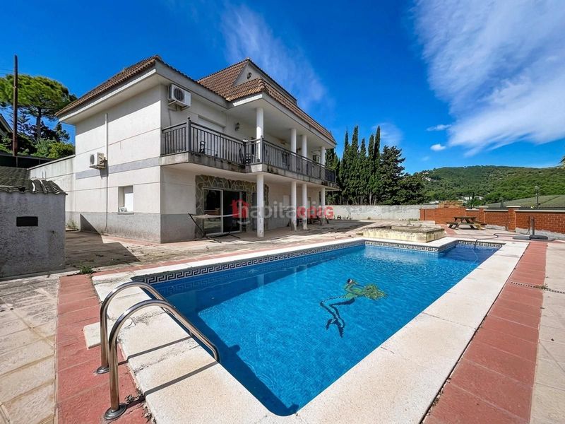 Foto 6a2c203a-233d-4325-8941-b0ea53b050c5. Xalet amb piscina a Canyelles