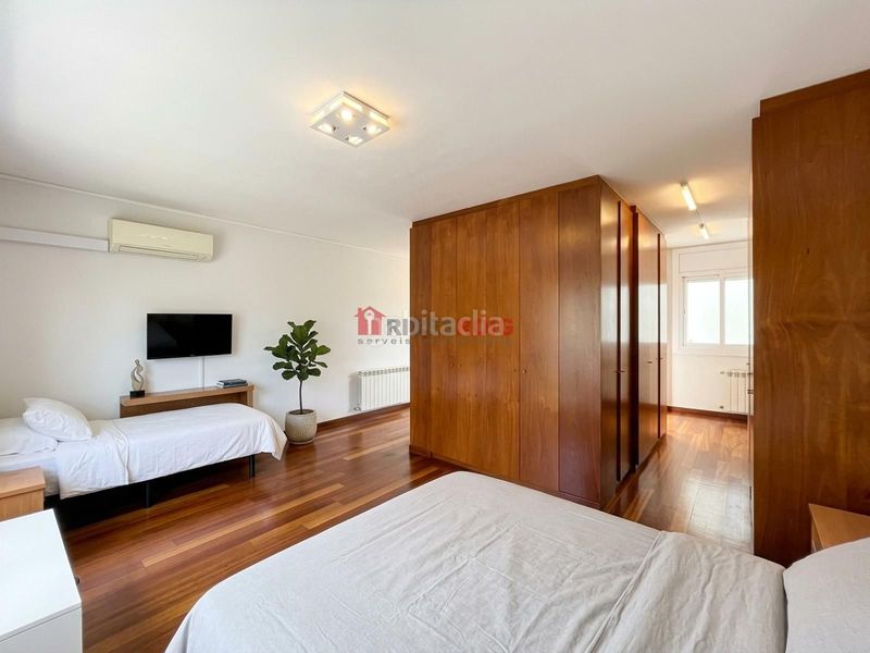 Foto 6dd93be4-3171-4d35-8198-3cb0894b995d. Xalet amb piscina a Canyelles