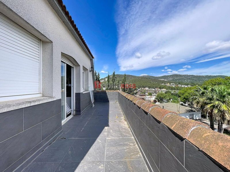 Foto 9ca11f18-c841-4383-ac7d-60952e996d8d. Xalet amb piscina a Canyelles