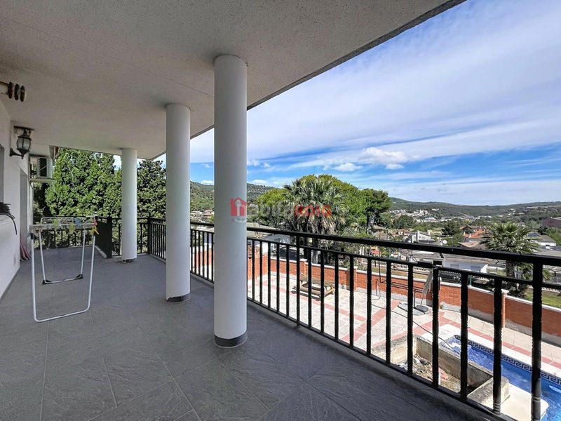 Foto b7bd7e6b-e215-488e-bb09-8d1b97e11be5. Xalet amb piscina a Canyelles