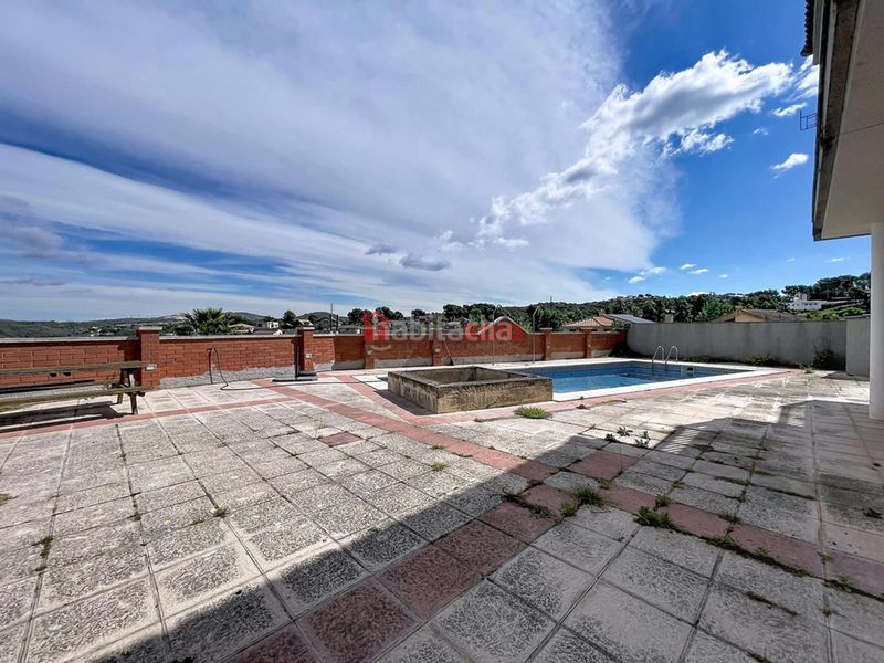 Foto b7c6b54b-21e8-4b7c-9e9d-22f599b4f72b. Xalet amb piscina a Canyelles
