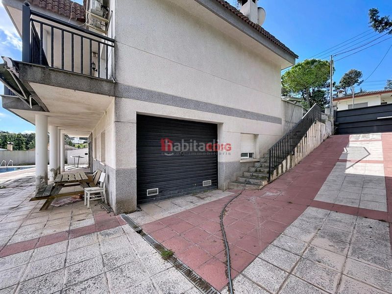 Foto d1fbb7e2-e5c2-4b58-b9da-06bbbfe82b79. Xalet amb piscina a Canyelles