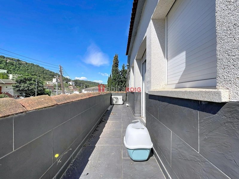 Foto d803ac1e-6f2d-4086-90ca-3f5d43cf6cbe. Xalet amb piscina a Canyelles