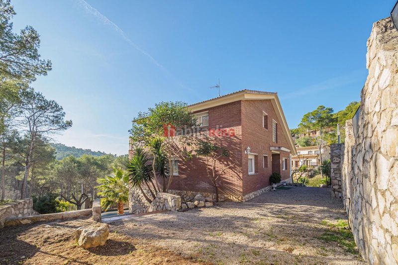 Foto 0f84c0c6-b705-413d-b005-5fff9a326215. Casa amb calefacció aparcament piscina a Olivella