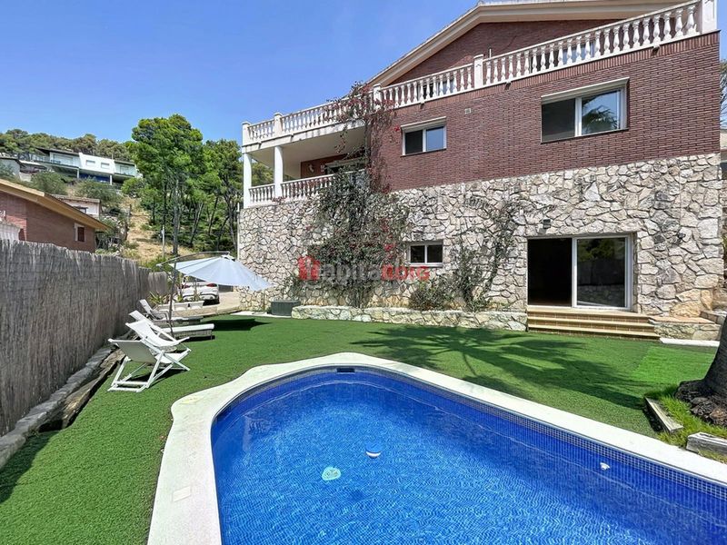 Foto 84f65e41-c696-4bbf-84b0-2e09e92a29e4. Casa amb calefacció aparcament piscina a Olivella