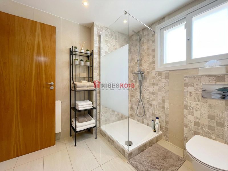 Foto af0f3aa8-e1f1-4b16-aae4-e34f02087733. Casa amb calefacció aparcament piscina a Olivella