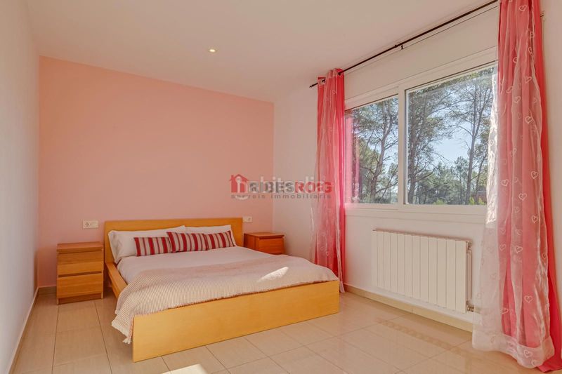 Foto c623d2cd-34b6-4d6f-b65a-95921d10b90c. Casa amb calefacció aparcament piscina a Olivella